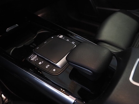Mercedes-Benz GLA200 d 24 of 25