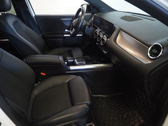 Mercedes-Benz GLA200 d 12 of 25