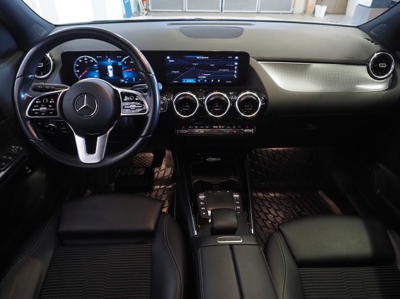 Mercedes-Benz GLA200 d 17 of 25