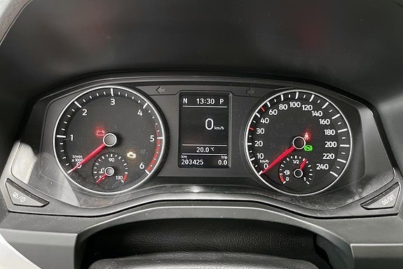Volkswagen Amarok 10 of 14