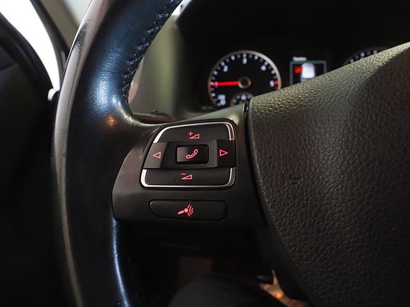 Volkswagen Tiguan 18 of 22