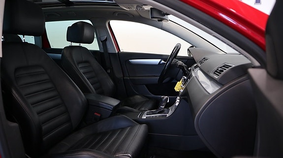 Volkswagen Passat Alltrack 7 of 14