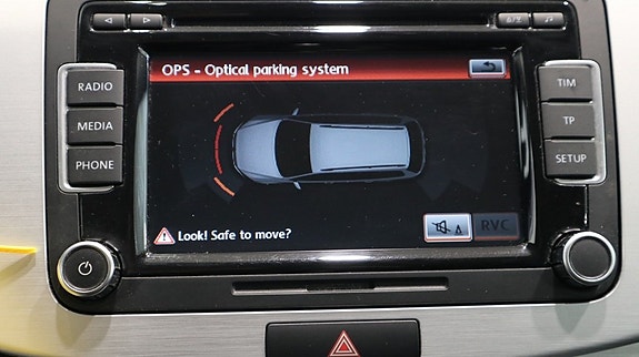Volkswagen Passat Alltrack 10 of 14