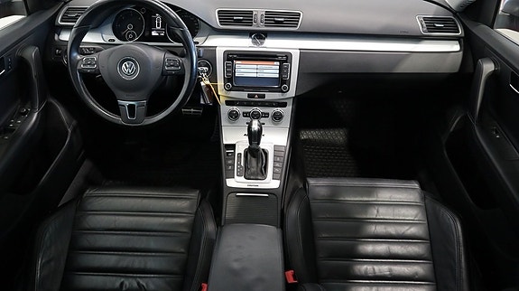 Volkswagen Passat Alltrack 4 of 5