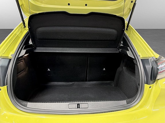 Peugeot 208 14 of 15