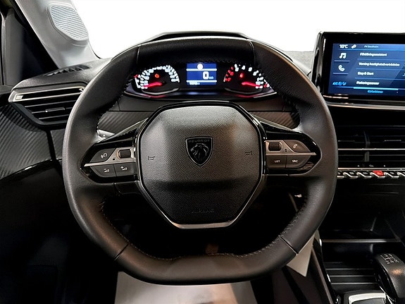 Peugeot 208 7 of 15