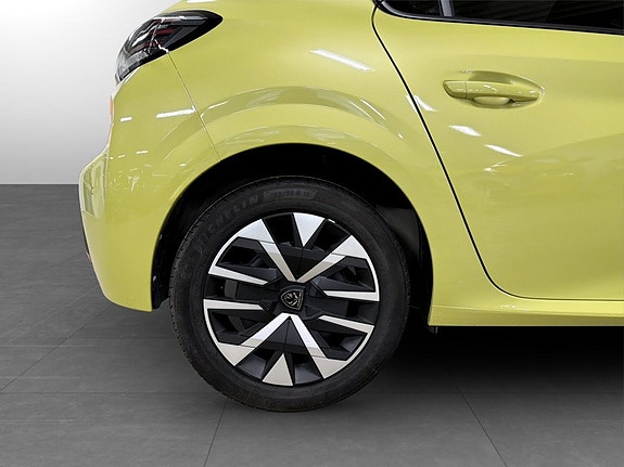 Peugeot 208 15 of 15