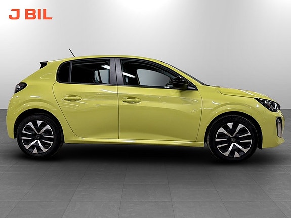 Peugeot 208 3 of 5
