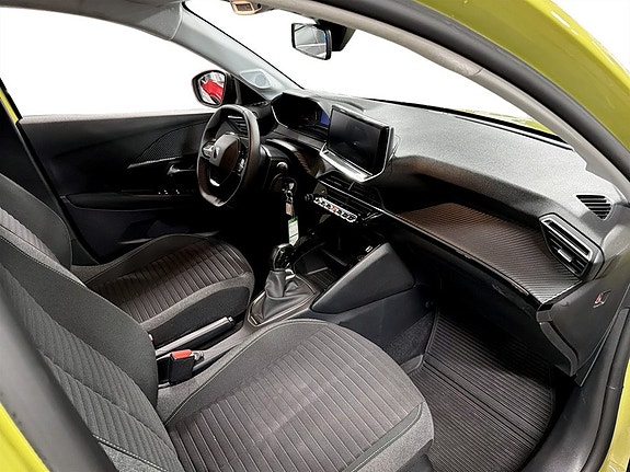 Peugeot 208 12 of 15