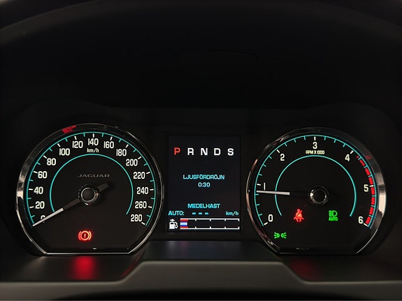 Jaguar XF 20 of 30