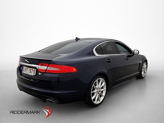Jaguar XF 8 of 30