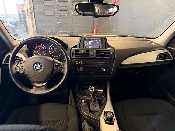 BMW 118d 14 of 24