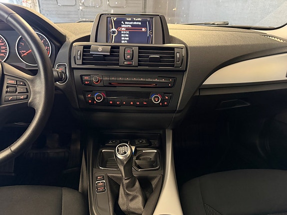 BMW 118d 16 of 24