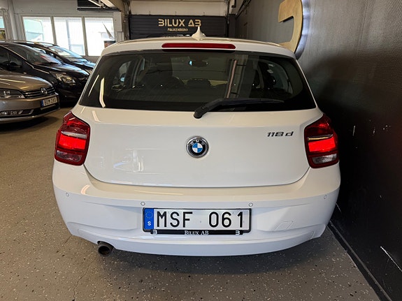 BMW 118d 8 of 24