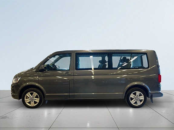 Volkswagen Caravelle 4 of 5