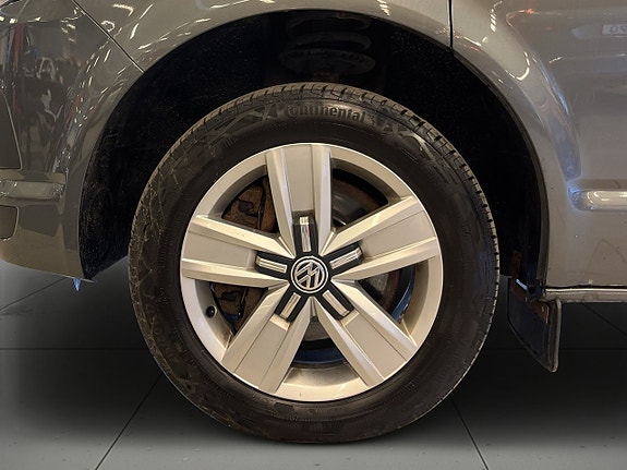 Volkswagen Caravelle 14 of 24