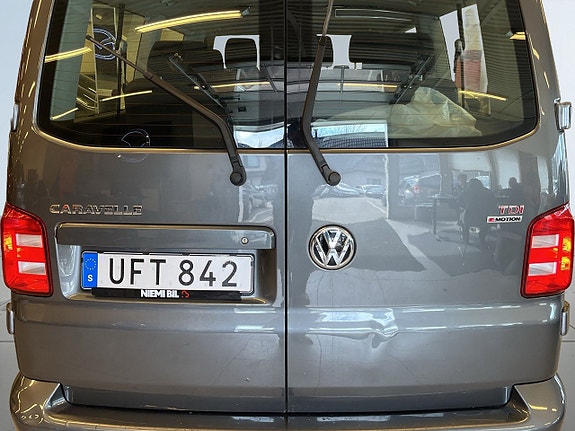 Volkswagen Caravelle 12 of 24