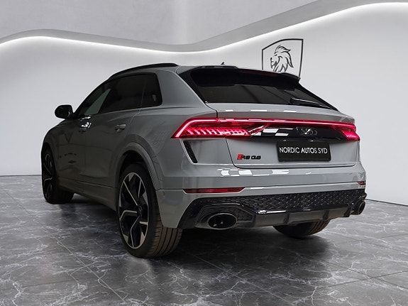 Audi RS Q8 3 of 5