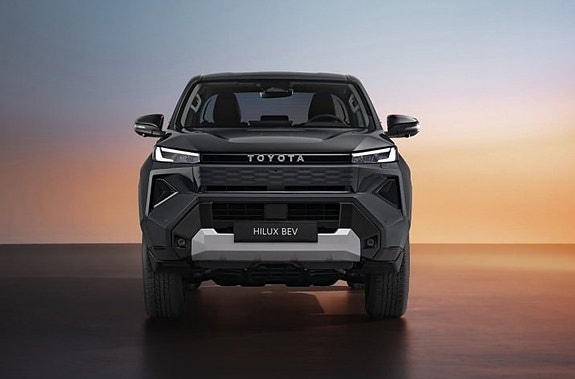 Toyota HiLux 2 of 5