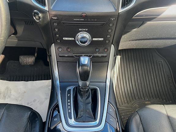 Ford Edge 16 of 22
