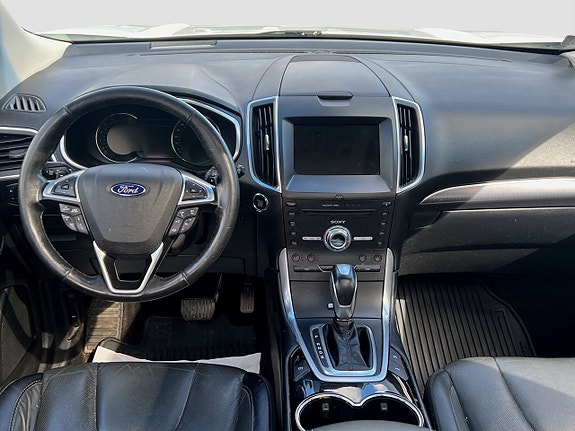 Ford Edge 15 of 22