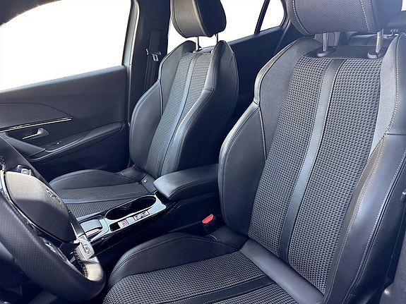 Peugeot 2008 5 of 5