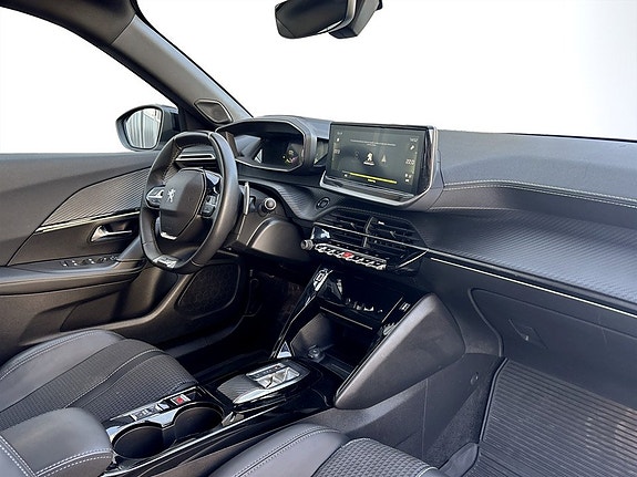 Peugeot 2008 13 of 17
