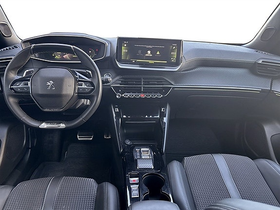 Peugeot 2008 6 of 17