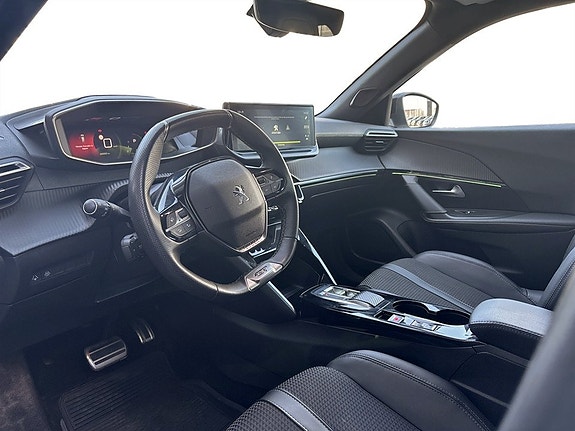 Peugeot 2008 4 of 5