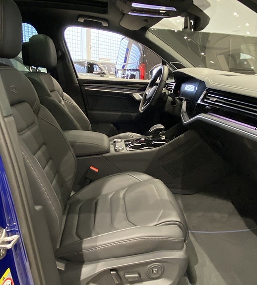 Volkswagen Touareg 6 of 6