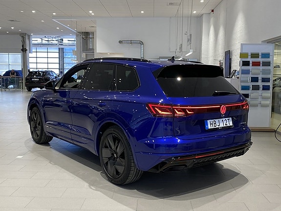 Volkswagen Touareg 3 of 5