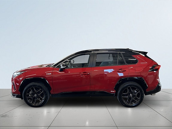Toyota RAV4 Plug-in Hybrid 4 of 5