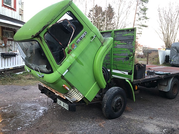 Ford D 0707 Custom Cab 3 of 5