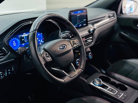 Ford Kuga 10 of 22