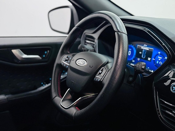 Ford Kuga 4 of 22