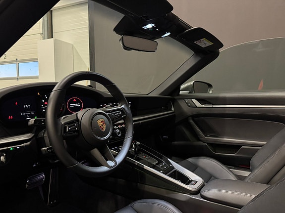 Porsche 911 11 of 25