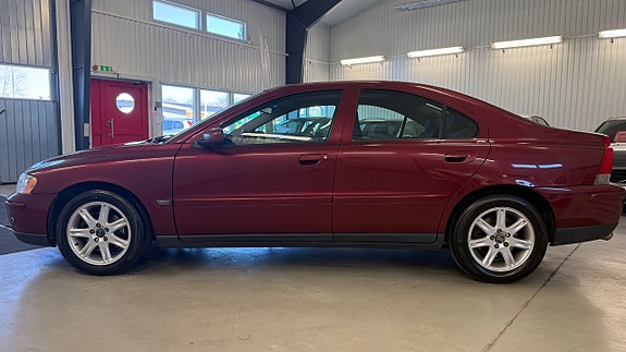 Volvo S60 5 of 5