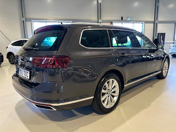 Volkswagen Passat 4 of 5