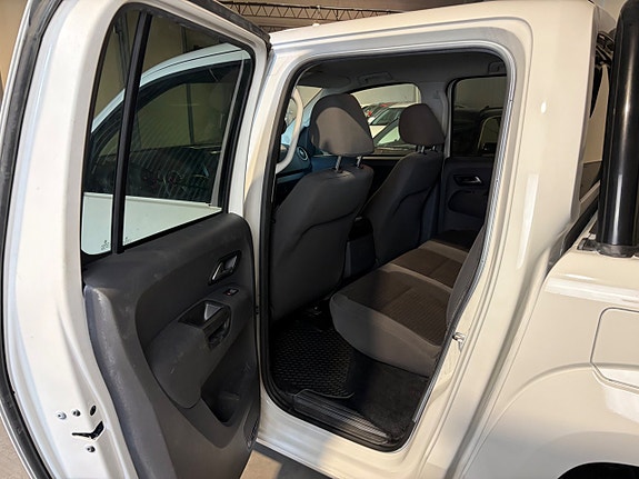 Volkswagen Amarok 8 of 9