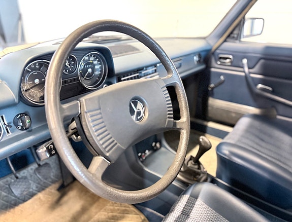 Mercedes-Benz 200 13 of 18