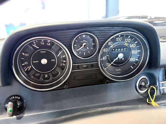 Mercedes-Benz 200 18 of 18