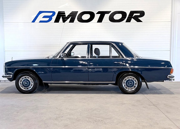 Mercedes-Benz 200 4 of 5