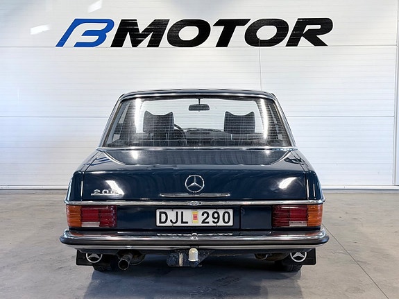 Mercedes-Benz 200 9 of 18