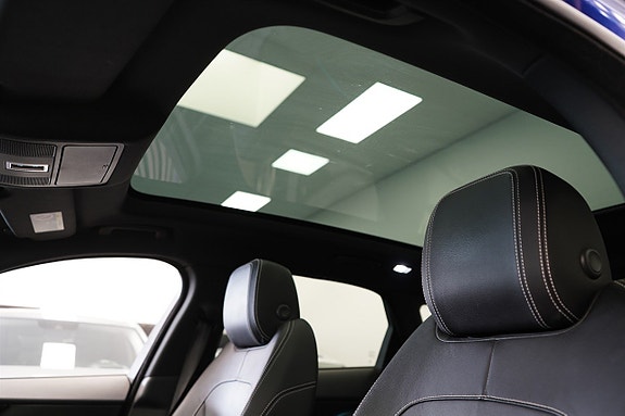 Jaguar F-PACE 18 of 26