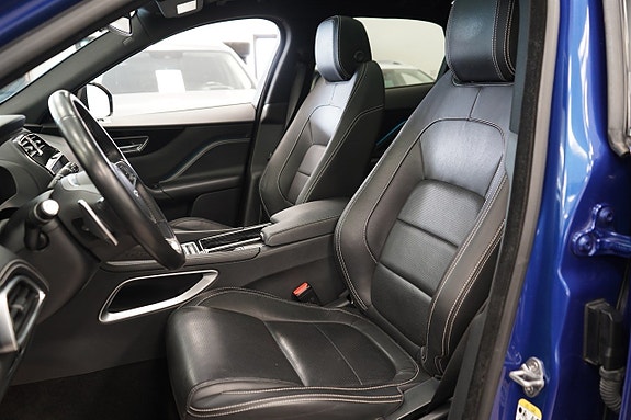 Jaguar F-PACE 17 of 26