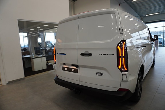 Ford Transit Custom 4 of 5