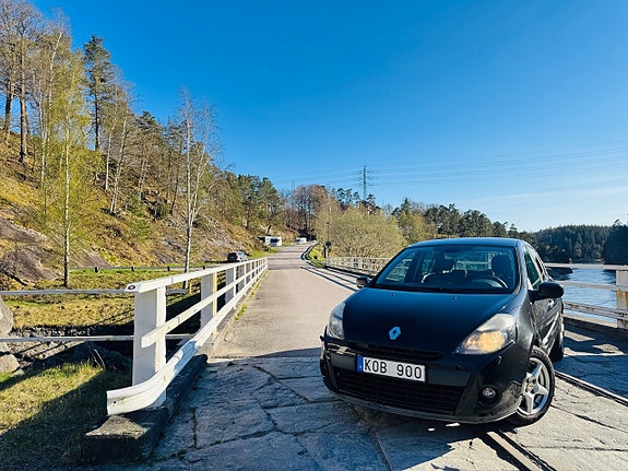 Renault Clio 2 of 5