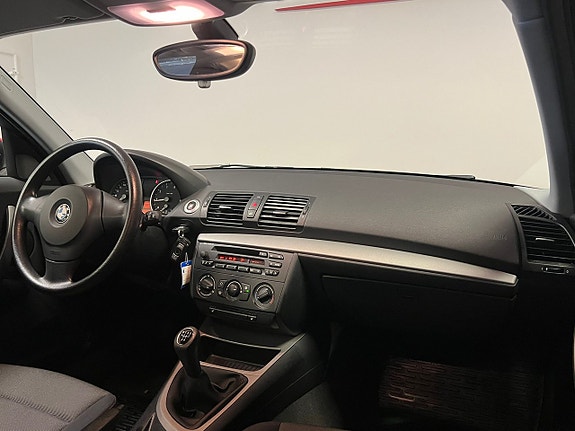 BMW 116i 9 of 13