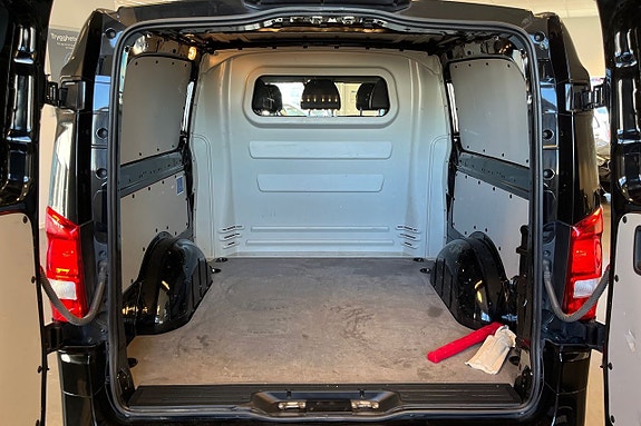 Mercedes-Benz Vito 108 26 of 27