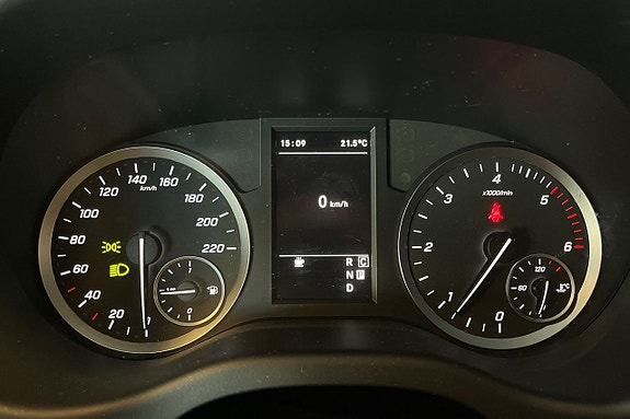 Mercedes-Benz Vito 108 17 of 27